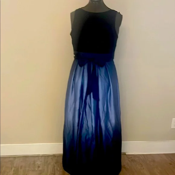 SLNY Black and Blue Crew Neck Maxi Dress ***FLASH SALE***